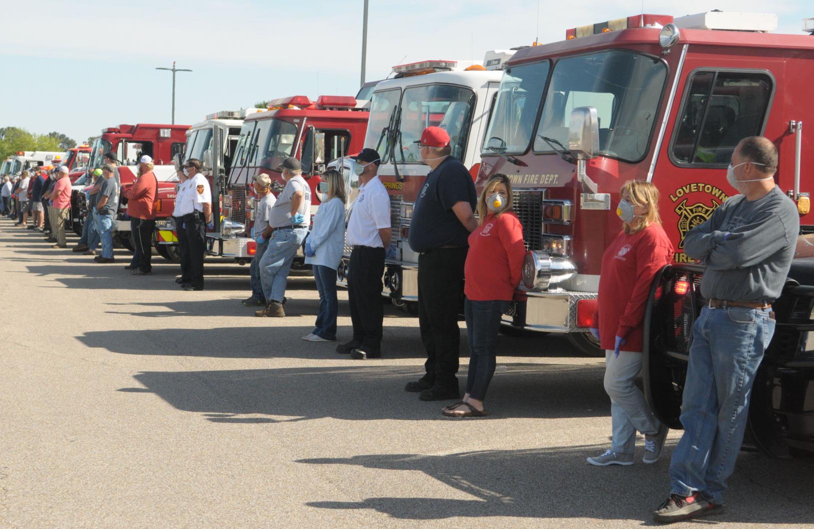 First responders give rolling salute to local health care workers